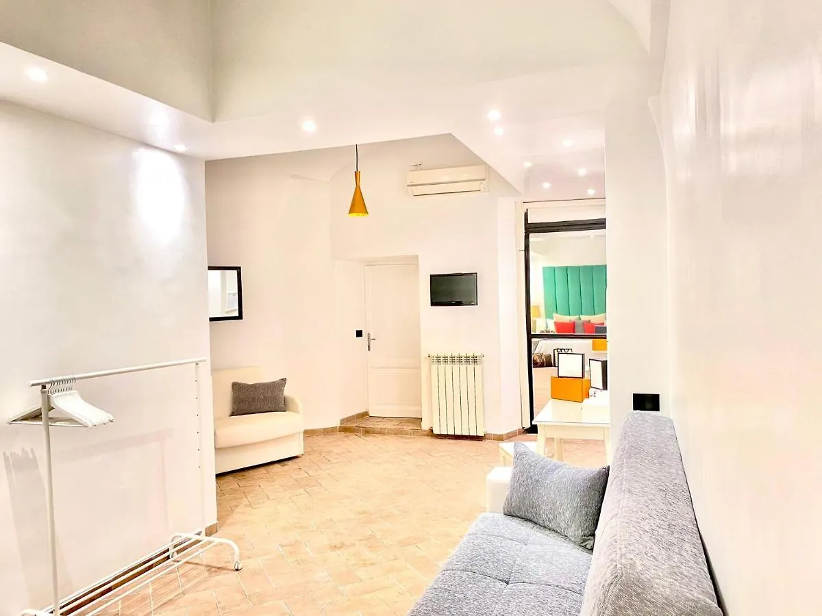 Fontana di Trevi Private Luxury Apartaments Roma Italia